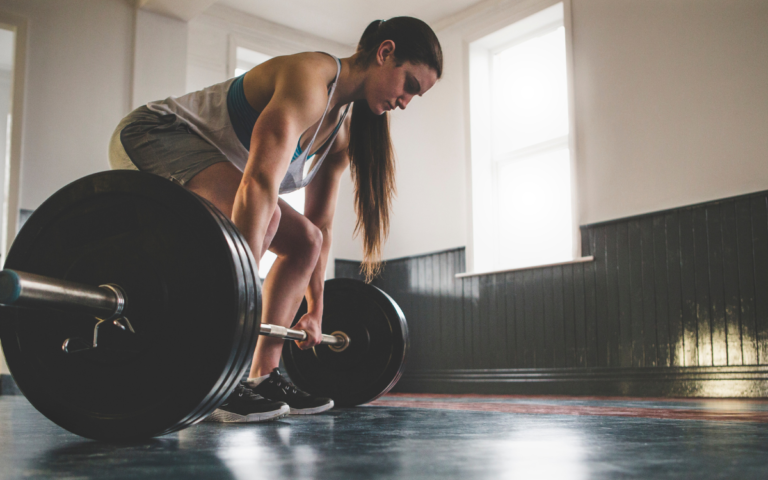 Can lifting weights cause back pain?